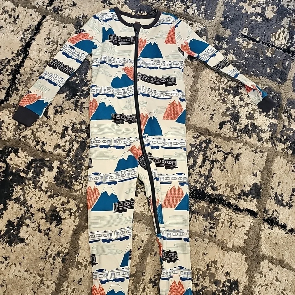 Tea collection pajamas size 3t 100% cotton